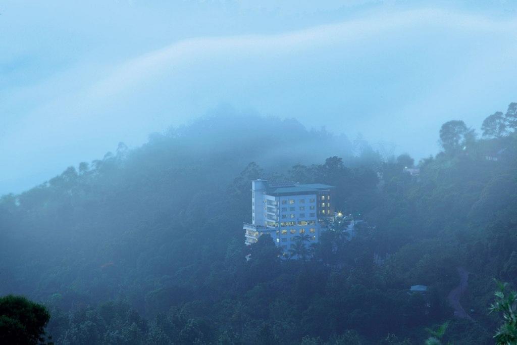 Gokulam Park Munnar Hotel Ngoại thất bức ảnh