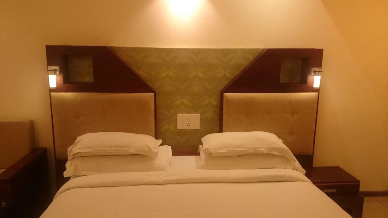 Gokulam Park Munnar Hotel Ngoại thất bức ảnh